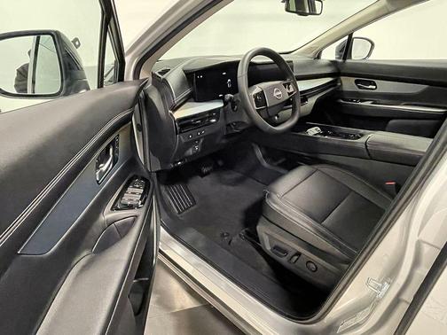 Brilliant Silver Metallic 2025 Nissan Murano SL