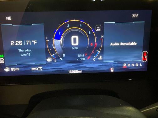 Mosaic Black Metallic 2024 Chevrolet Traverse LT