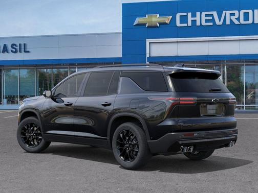 Mosaic Black Metallic 2026 Chevrolet Traverse LT