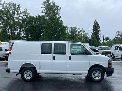 Summit White 2026 Chevrolet Express 2500 Work Van