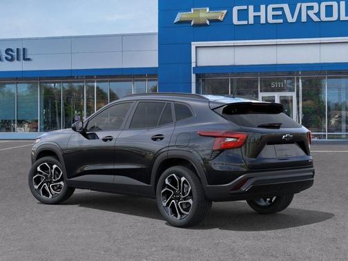 Mosaic Black Metallic 2026 Chevrolet Trax 2RS