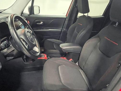 2017 Jeep Renegade Trailhawk