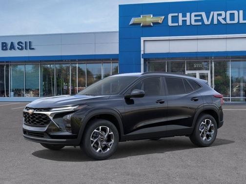 Mosaic Black Metallic 2026 Chevrolet Trax LT