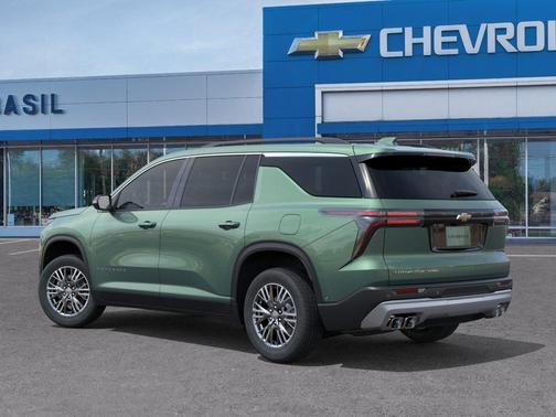 Green Metallic 2027 Chevrolet Traverse LT
