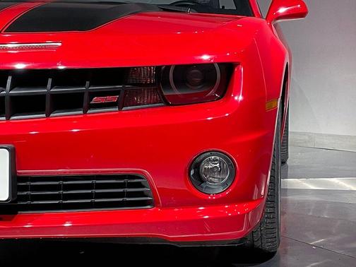 Victory Red 2011 Chevrolet Camaro 2SS