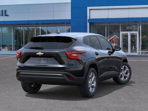Mosaic Black Metallic 2026 Chevrolet Trax LS