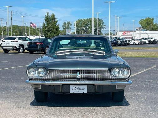 1966 Ford Thunderbird 
