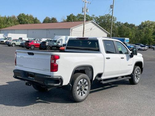 2026 Chevrolet Silverado 2500 Custom