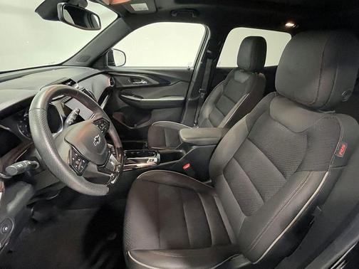 Mosaic Black Metallic 2023 Chevrolet Trailblazer RS