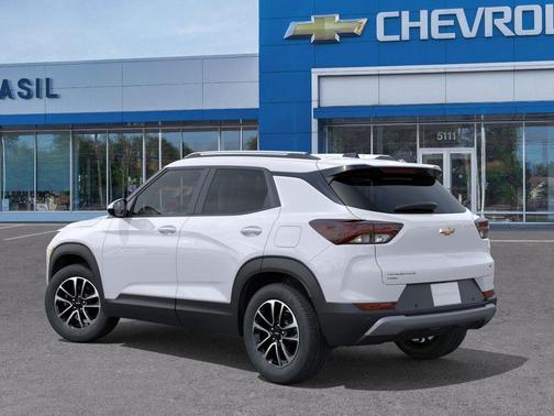 Summit White 2026 Chevrolet Trailblazer LT