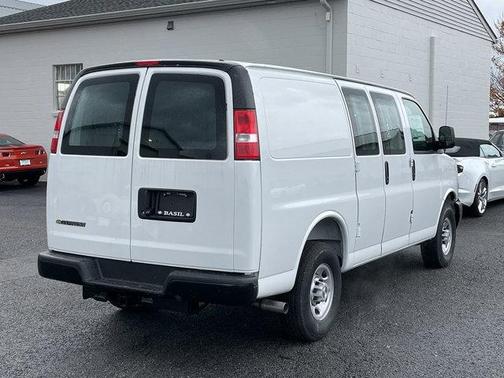 2025 Chevrolet Express 3500 Work Van