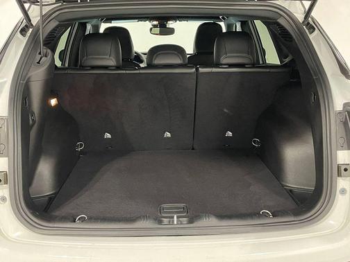 Bright White Clearcoat 2026 Jeep Compass Trailhawk