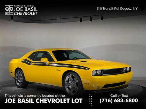Stinger Yellow Clearcoat 2012 Dodge Challenger R/T