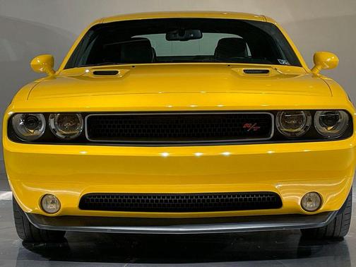 Stinger Yellow Clearcoat 2012 Dodge Challenger R/T