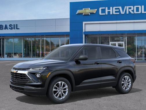 Mosaic Black Metallic 2026 Chevrolet Trailblazer LS