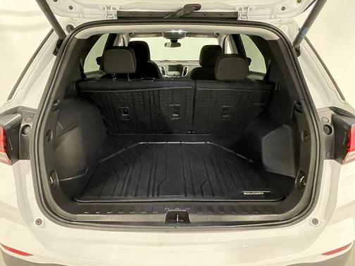 Summit White 2024 Chevrolet Equinox LT