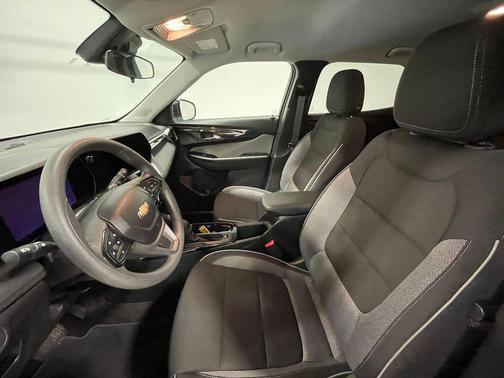 Summit White 2024 Chevrolet Trailblazer LS