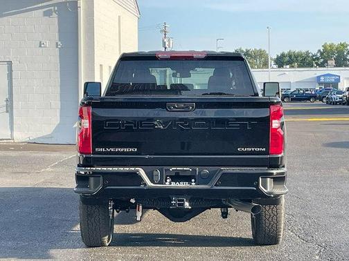 2026 Chevrolet Silverado 2500 Custom