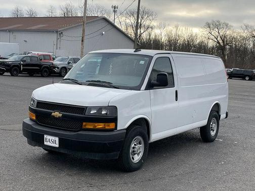 2025 Chevrolet Express 3500 Work Van