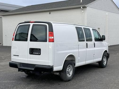 2025 Chevrolet Express 3500 Work Van