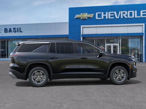 Mosaic Black Metallic 2026 Chevrolet Traverse LT