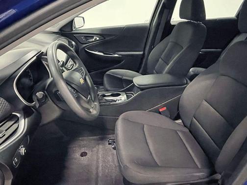 2023 Chevrolet Malibu 1LS