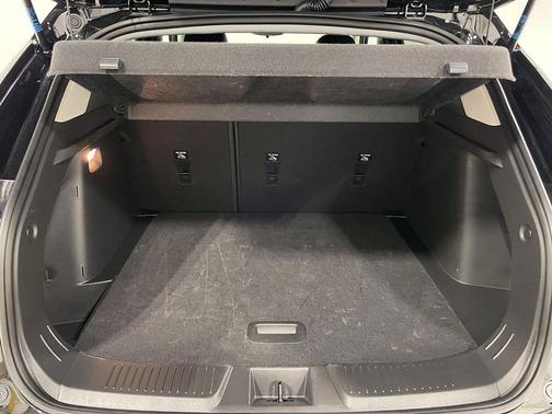 Mosaic Black Metallic 2025 Chevrolet Trax ACTIV
