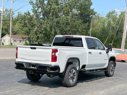 2026 Chevrolet Silverado 2500 Custom