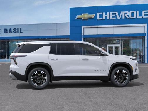 Summit White 2027 Chevrolet Traverse LT