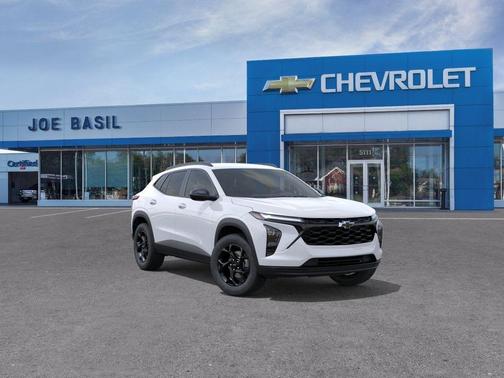 Summit White 2026 Chevrolet Trax LT