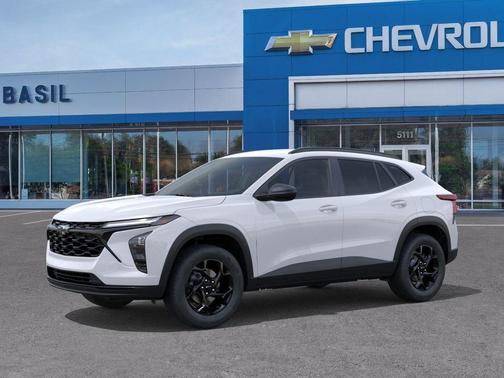 Summit White 2026 Chevrolet Trax LT