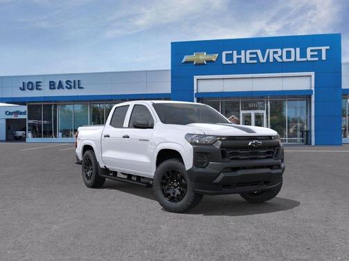 Summit White 2026 Chevrolet Colorado WT