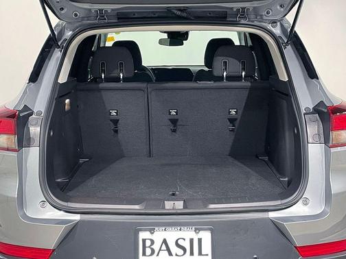 Sterling Gray Metallic 2024 Chevrolet Trailblazer LT