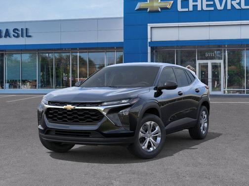 Mosaic Black Metallic 2026 Chevrolet Trax LS