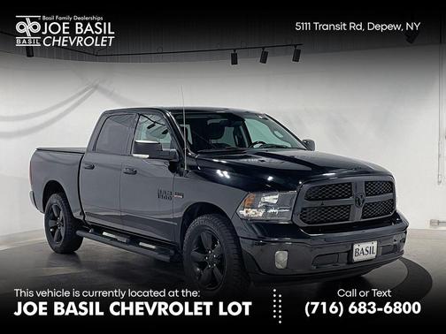 Brilliant Black Crystal Pearlcoat 2018 RAM 1500 Big Horn