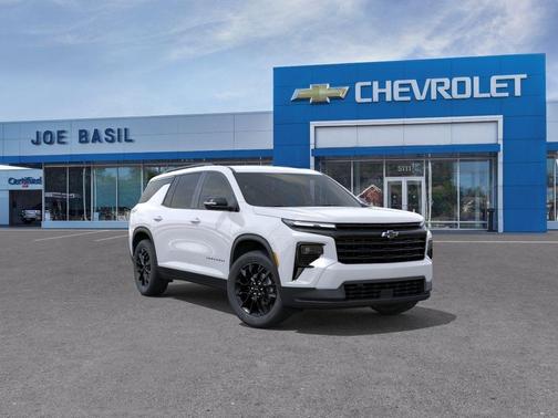 Summit White 2026 Chevrolet Traverse LT