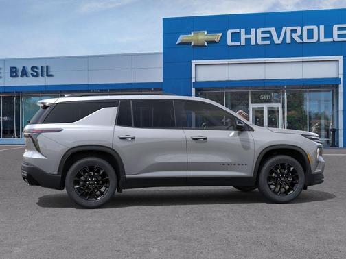 Sterling Gray Metallic 2026 Chevrolet Traverse LT