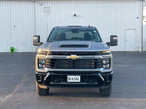 2026 Chevrolet Silverado 2500 Custom