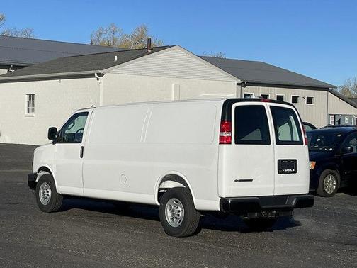 2025 Chevrolet Express 3500 Work Van