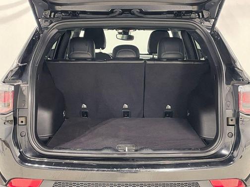 Diamond Black 2024 Jeep Compass Latitude