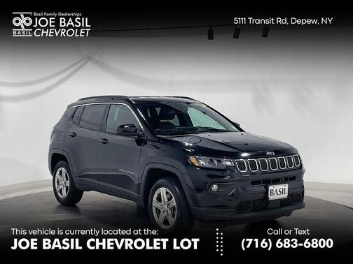 Diamond Black 2024 Jeep Compass Latitude