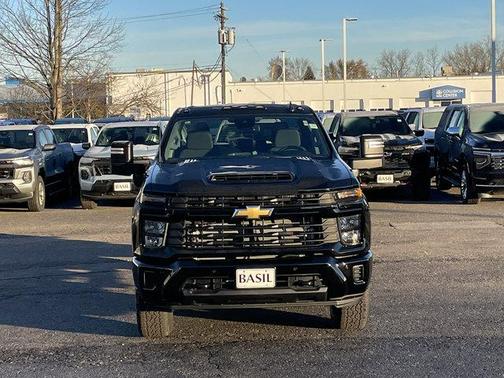 2026 Chevrolet Silverado 2500 Custom