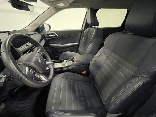 Gray 2025 Mitsubishi Outlander