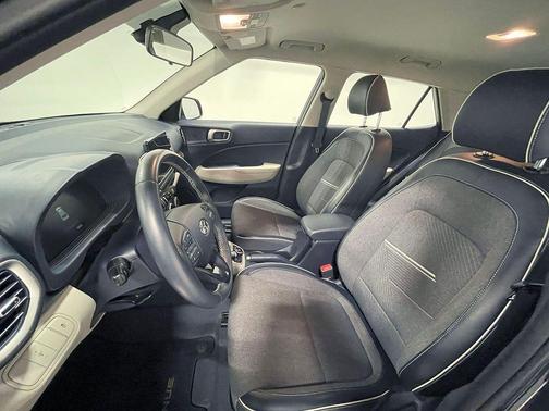 2023 Hyundai VENUE Limited