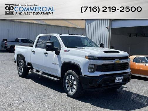 Summit White 2026 Chevrolet Silverado 2500 Custom