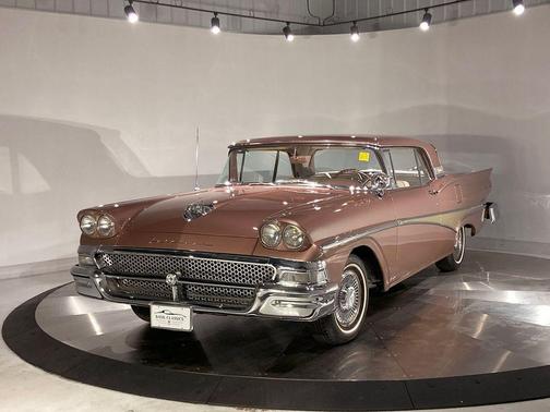 1958 Ford Fairlane 500 Skyliner