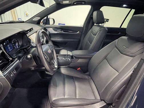 2025 Cadillac XT6 Premium Luxury AWD