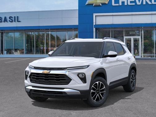 Summit White 2026 Chevrolet Trailblazer LT