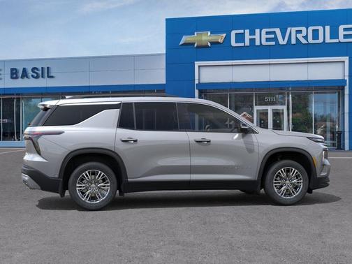 Sterling Gray Metallic 2027 Chevrolet Traverse LT