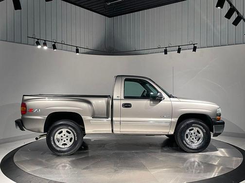 2000 Chevrolet Silverado 1500 LS